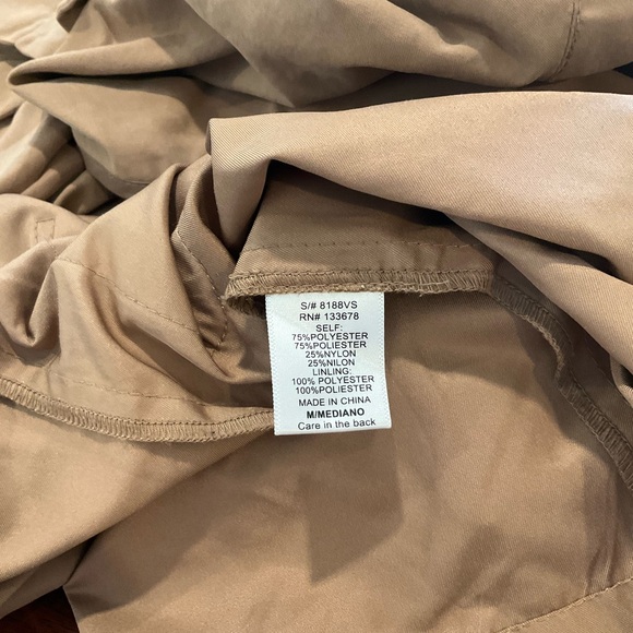 Love Tree Sleeveless Thin Trench Coat - Picture 6 of 8